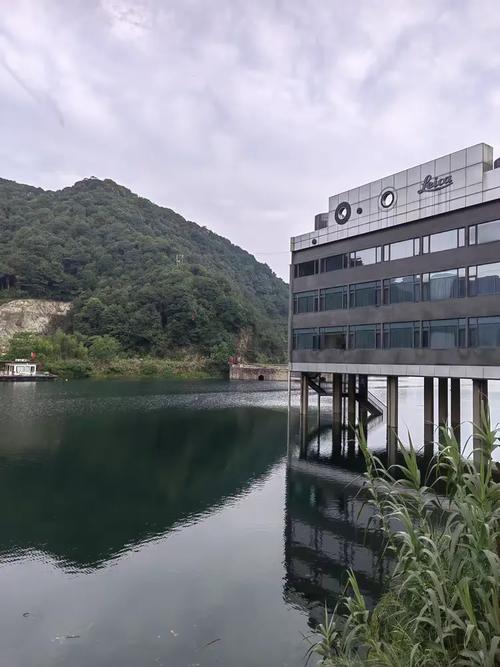炎夏趣游大冰洞,杭州后花园梅城古镇,农夫山泉茶园工厂,36都摄影酒店